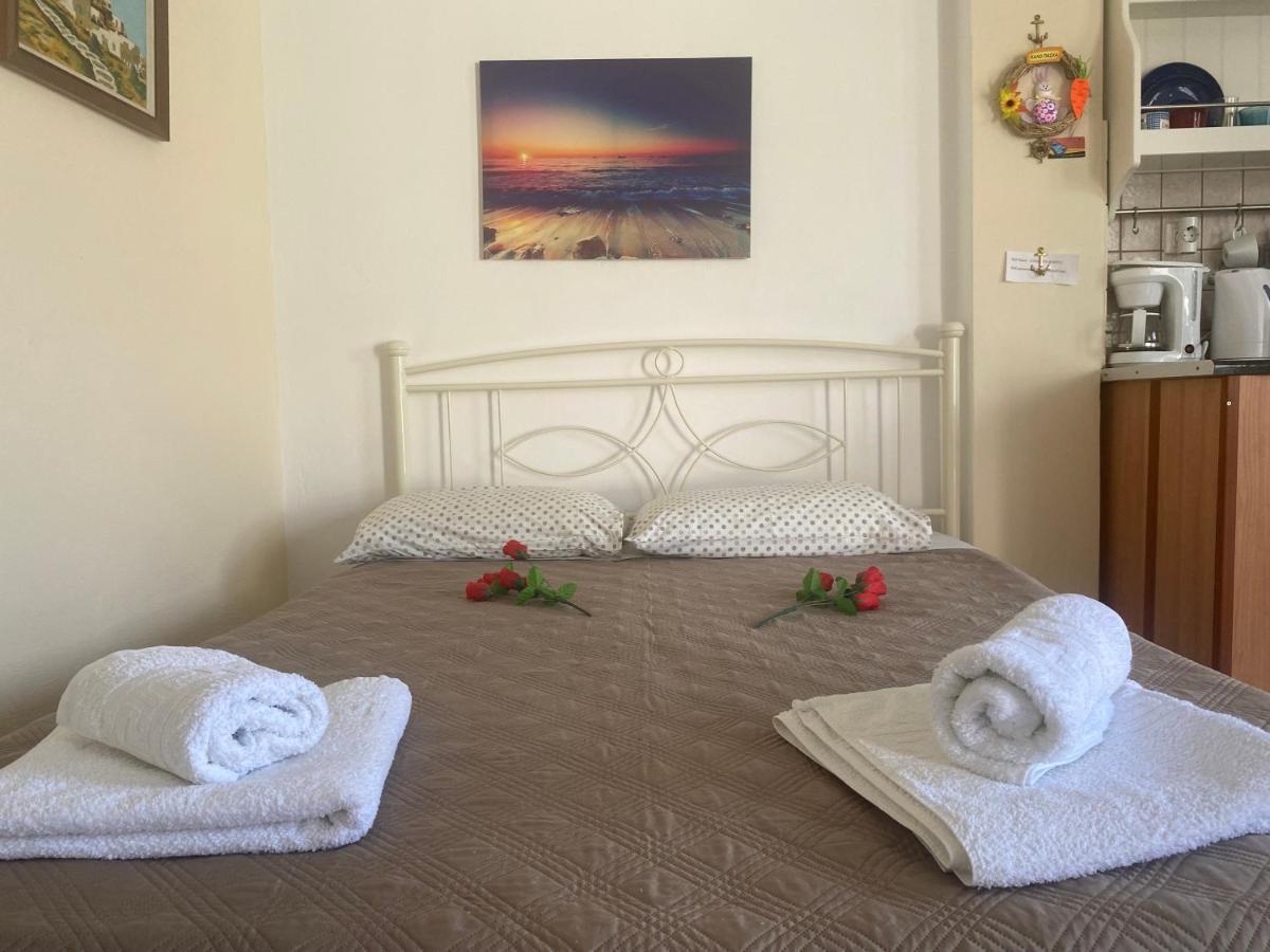 Lorentzia Room Batsi  Bagian luar foto